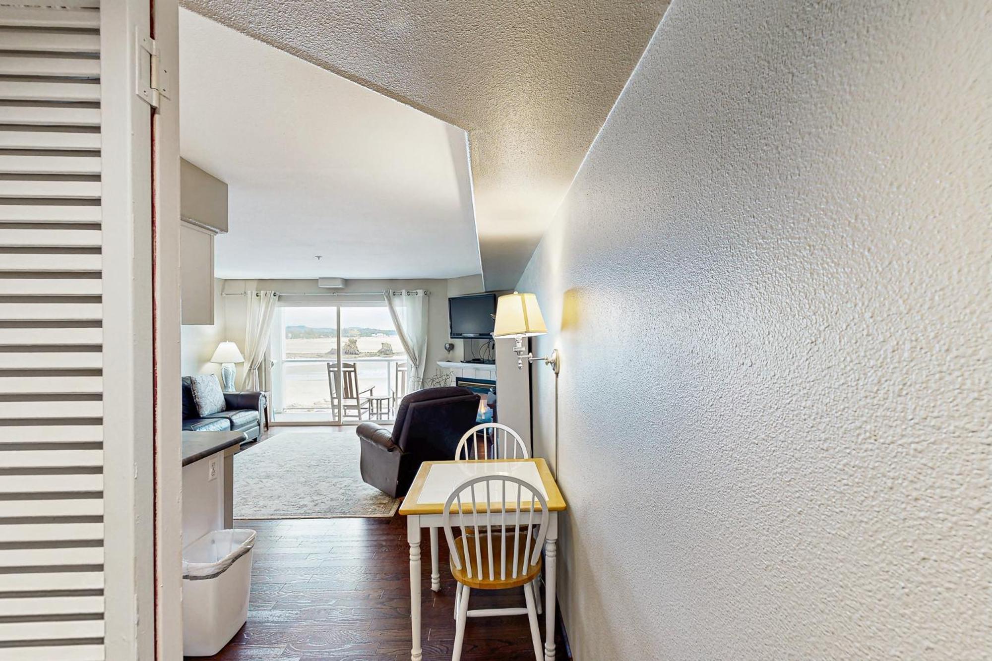 Salishan BeachWaters Edgeアパートメント 部屋 写真