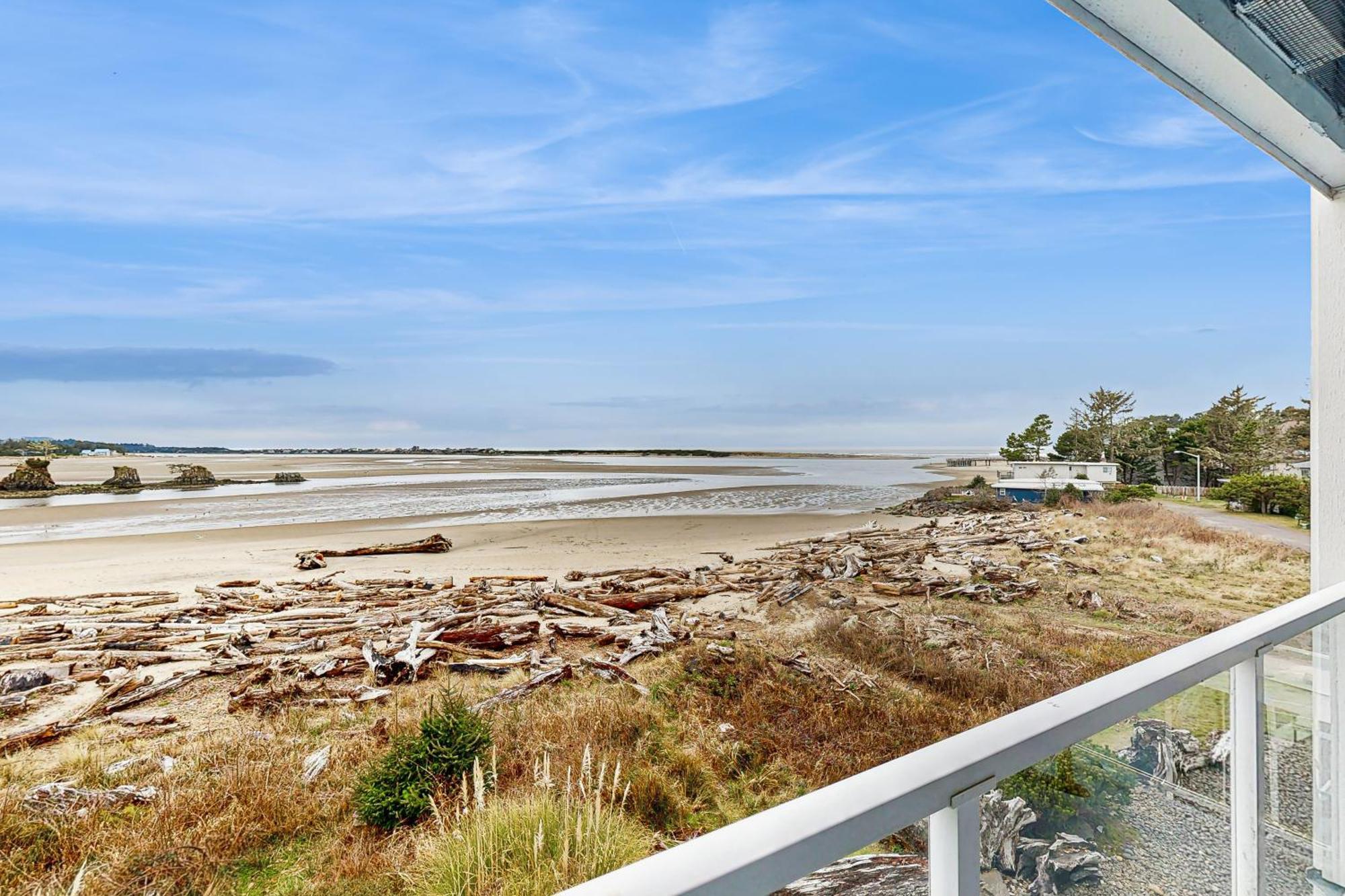 Salishan BeachWaters Edgeアパートメント 部屋 写真